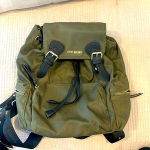 Green Steve Madden backpack multi pockets